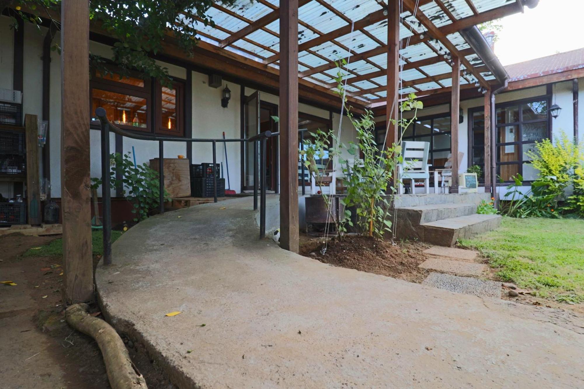 Punto Rockstar Osorno Bed & Breakfast Bagian luar foto
